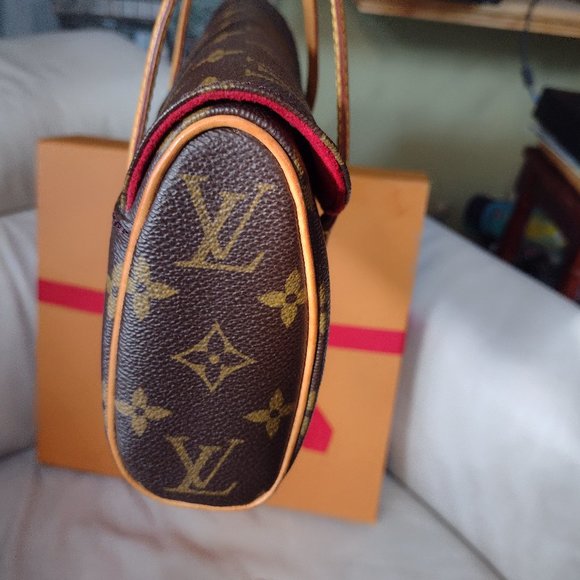 authentic lv❤️ - Picture 12 of 16
